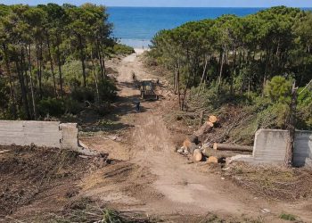 Qerreti nën presionin e betonizimit: banorët kërkojnë hetim nga SPAK për ndërhyrjen në zonën e Lagunës Blu