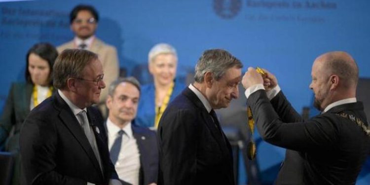 Mario Draghi paralajmëron fundin e epokës amerikane në Europë: Për herë të parë jemi vetëm