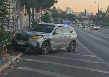 Shqiptarët terror në Athinë, qëllojnë pakistanezin dhe tenojnë t’i ikin policisë, ndjekje si në filma në rrugë