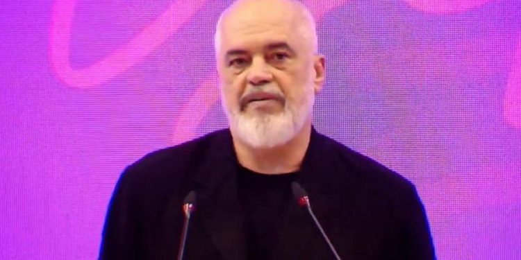 “Dhunues i demokracisë”/ Rama thumbon Berishën: Fute në burg politik Fatos Nanon, nuk ta kthyem revanshin