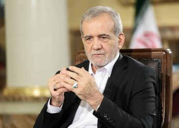 Tensione në Teheran, mediat izraelite: Presidenti iranian i ofron dorëheqjen udhëheqësit suprem Khamenei