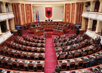PS-PD votojnë me 114 vota projekt-rezolutën për integrimin në BE