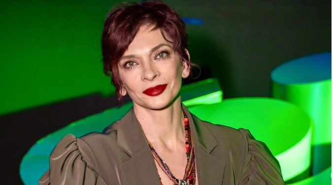 “Pres të më marrë ende në telefon…”, Ema Andrea trondit me rrëfimin për binjakun e saj