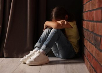 “Shtëpia e tmerrit” në Spanjë/ Çifti mbajti të izoluar 3 fëmijët për 4 vite nga frika e Covidit, dënohen me burg
