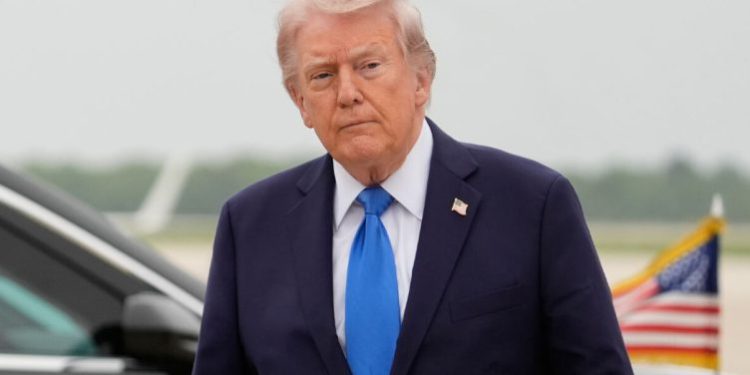 Trump paralajmëron Iranin: Nëse sulmoni anijet amerikane, do t’ju zhdukim nga faqja e dheut!