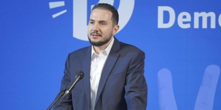 “Ka lidhje me krimin e organizuar”, Salianji paralajmëron se po përgatit një dosje për Berishën