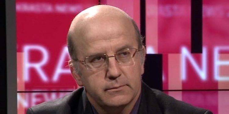 I dënuar për vjedhje fondesh, Kastriot Çipi shpall ‘Kushtetutën e Revolucionit’, Përparim Gjeka nis zgjedhjen e anëtarëve të Kuvendit Kombëtar me telefon