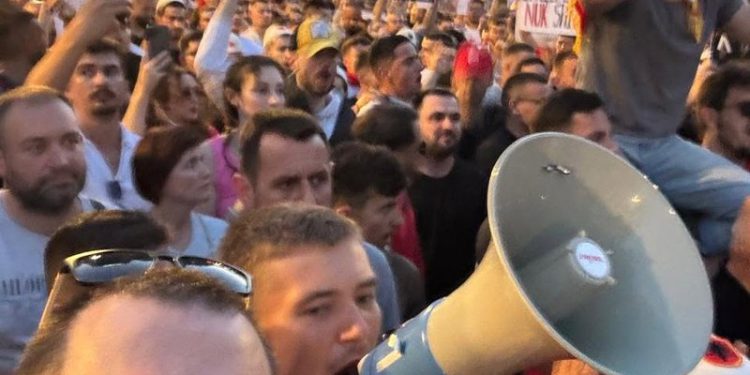 Protesta, një nga organizatorët tregon emrin e partisë së re: Ja si do quhet!