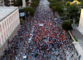 Çunat e Londrës me blogeret në Dhërmi, ja pse kishte pak protestues mbrëmë para Kryeministrisë