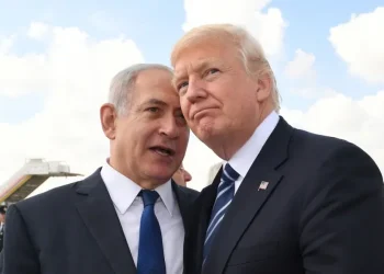 Netanyahu ‘i prish’ ditëlindjen Trumpit, sulmon Bejrutin dhe rrezikon marrëveshjen me Iranin