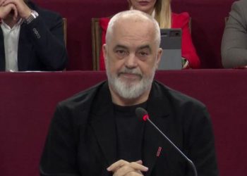 “Anulo projektin”/ Rama u përgjigjet protestuesve: Nuk ka akoma një të tillë, po manipuloni turmën