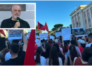 Rama mesazh protestuesve nga Vlora: Jo 5 mijë, por 500 mijë të dilni nuk mjaftojnë që të iki