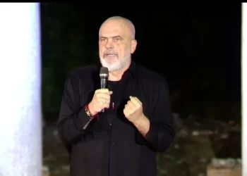 Rama sulmon sërish influencerët: Dalin me lloj-lloj kremrash dhe përhapin gënjeshtra për ‘like’ dhe ‘followers’!