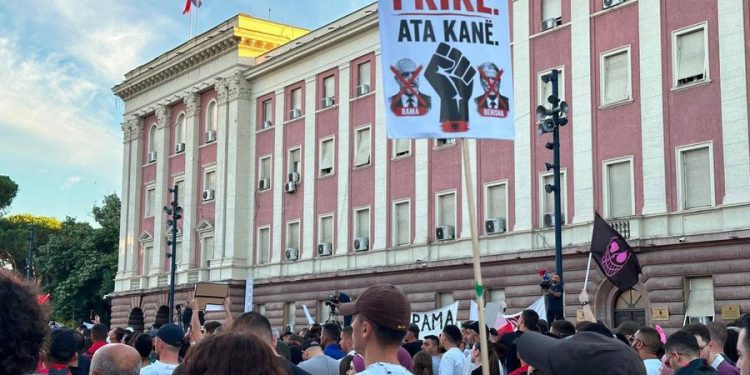 “Lëvizje e re politike me karakter kombëtarist dhe nacionalist”, studentja zbulon fazën e dytë të protestës