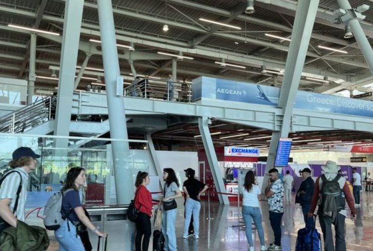 Nga tabelat dygjuhëshe te korsitë e veçanta, Qeveria miraton rregulla të reja kufitare për menaxhimin e fluksit të udhëtarëve