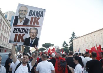 Raporti ‘konfidencial’: Protestat të shkaktuara nga ‘pakënaqësi legjitime’