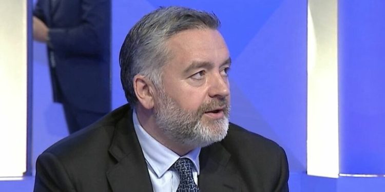 “Me Neomalsoren kam patur afrimitet”, Klosi: Hapja e partisë me kaq shumë të rinj ka pasoja