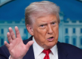 Sulmet në Hormuz ndezin sërish ‘gjakrat’, Trump kërcënon Iranin: Keni shkelur marrëveshjen!