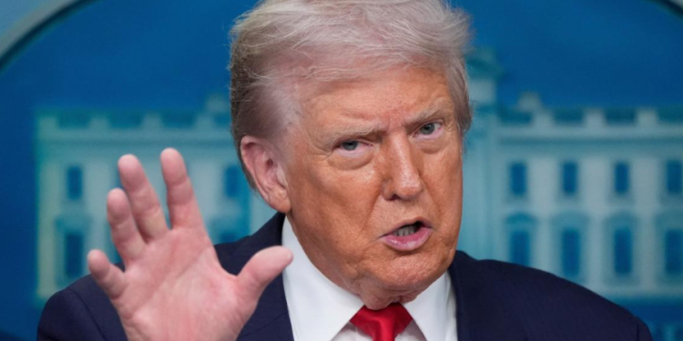 Sulmet në Hormuz ndezin sërish ‘gjakrat’, Trump kërcënon Iranin: Keni shkelur marrëveshjen!
