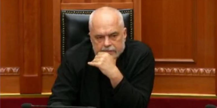 Me 84 vota pro, miratohet amnistia penale! Rama në Kuvend! Pas bllokimit të foltores, opozita mungon në sallë