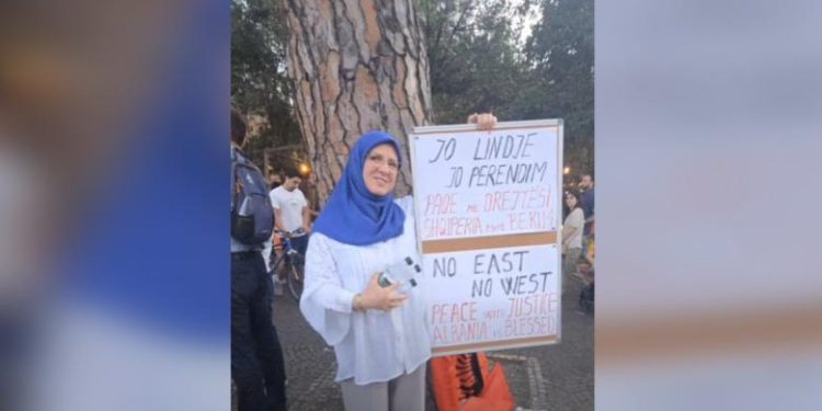 Mori pjesë në protestë, Shqipëria shpall ‘person të padëshiruar’ Ikballe Hudutin për 15 vite! Lamallari: E lidhur me Iranin, veprimtaria e saj kërcënim për vendin dhe sigurinë