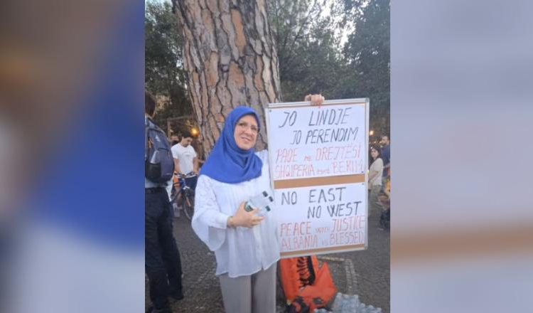 Mori pjesë në protestë, Shqipëria shpall ‘person të padëshiruar’ Ikballe Hudutin për 15 vite! Lamallari: E lidhur me Iranin, veprimtaria e saj kërcënim për vendin dhe sigurinë