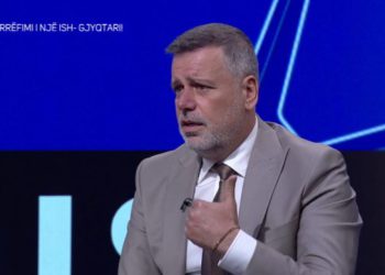 Video / Ish gjyqtarit Alaudin Malaj i flet subkoshienca: Çfarë të bëj, të vjedh prapë? (Doli pronar i Zvërnecit, dha vendime në favor të Artur Shehut, mund të arrestohet nga Dumani)
