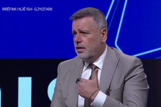 Video / Ish gjyqtarit Alaudin Malaj i flet subkoshienca: Çfarë të bëj, të vjedh prapë? (Doli pronar i Zvërnecit, dha vendime në favor të Artur Shehut, mund të arrestohet nga Dumani)