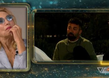 “Zgjedh të jem në jetë ai që dua”, Visi përplaset me Mozën, poetja: Unë jam në rol