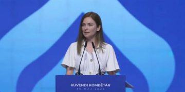 Ironia e zgjedhjeve në PD/ E shitën si prurje nga Diaspora, nënkryetarja e re Erisa Bajaziti mori vetëm 93 vota nga emigrantët