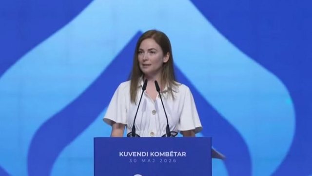 Ironia e zgjedhjeve në PD/ E shitën si prurje nga Diaspora, nënkryetarja e re Erisa Bajaziti mori vetëm 93 vota nga emigrantët