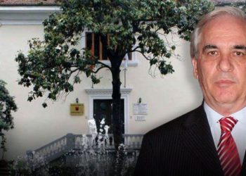 100 studiues ngrenë alarmin: Skënder Gjinushi nuk pyet për ligje e VKM, ka marrë peng Akademinë e Shkencave