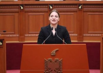 “E kam edhe personale”, Koçeku mesazh të fortë për Ramën në “Financial Times”: Nuk luftojmë për t’u larguar!