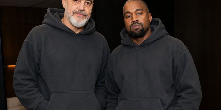 Thellohet skandali, qeveria dha 4 mln euro për të blerë biletat e Kanye West; administrata dhe nxënësit me detyrim në koncert
