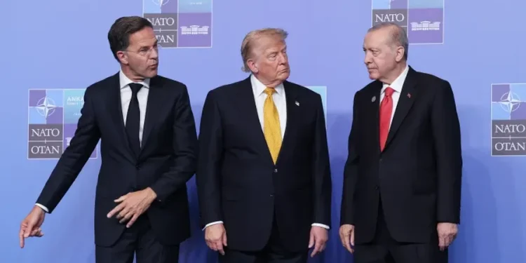 Strategjia e re e SHBA-së për t’i bërë presion Iranit