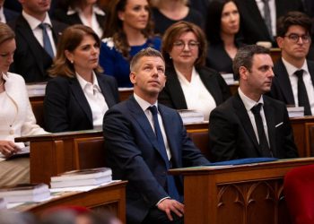 Hungaria mbyll epokën Orbán: Magyar shkarkon presidentin dhe nis çmontimin e sistemit të vjetër