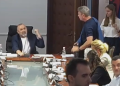40% e tokës bujqësore për fotovoltaikë, debate të forta te ‘Ligjet’; Gjiknuri dhe PD braktisin komisionin