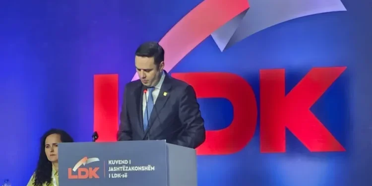 Abdixhiku i mbijeton votëbesimit brenda partisë, rikonfirmohet kryetar i LDK-së