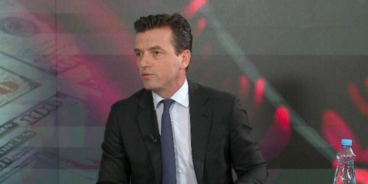 Agron Shehaj justifikon vjedhjen e dokumentit sekret si “ushtrim i të drejtës së deputetit”