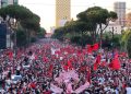 Gazetari “zbërthen” prapaskenat e protestës: Ja kush vendos