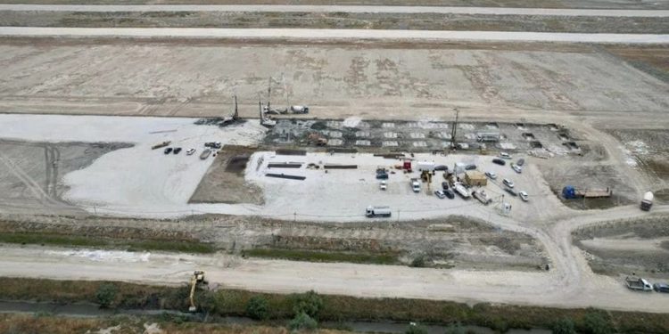 Sherri mes kompanive të Pacollit dhe Ademit për Aeroportin e Vlorës, Qeveria nis procedurën për anulimin e kontratës