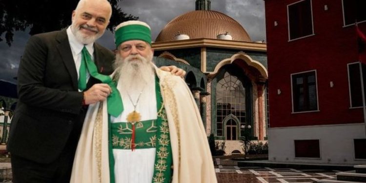 Shqipëria ‘zien’ nga protestat, Rama nxjerr nga sirtari “Shtetin Bektashi”