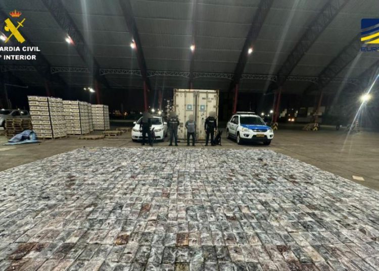 21 ton kokainë dhe 43 të arrestuar, goditet super-rrjeti i drogës, autoritetet: Dega në Dubai financohej nga shqiptarët!