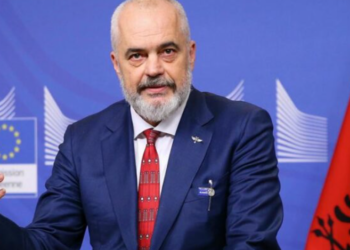 “Vazhdoni, çdo koment është një klikim më shumë”, Rama iu përgjigjet kritikëve për suksesin në sigurinë kibernetike