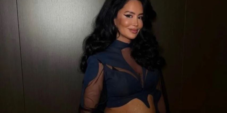 Çfarë po përgatit Dafina Zeqiri? Këngëtarja bën lëvizjen e papritur në Instagram