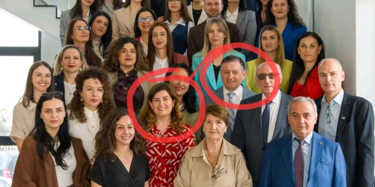 Adem Alushi i Aldent korrupton me dhëmbë porcelani kupolën e Ministrisë së Arsimit, fton drejtoreshën e ASCAL Anisa Subashi në ‘fabrikën’ e tij të diplomave, konflikt interesi dhe dyshime për pastrim parash
