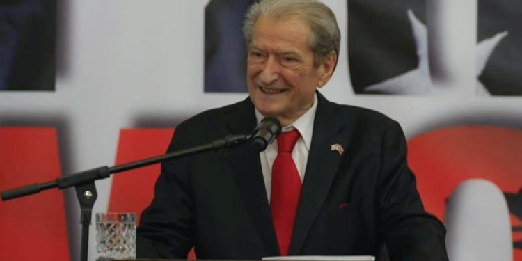Berisha u prit me protesta në SHBA, protestuesi: Jemi kërcënuar nga njerëzit e PD!