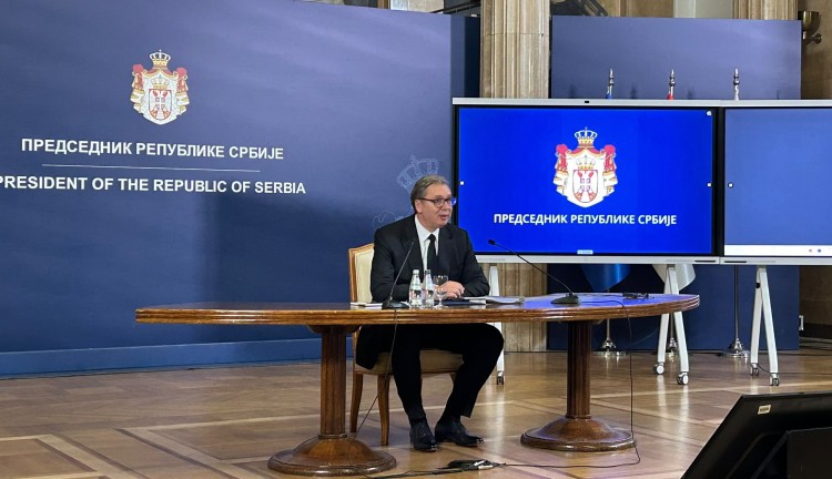 Dha dorëheqjen si President i Serbisë, porosia e Vuçiç: Mos hiqni dorë nga Kosova