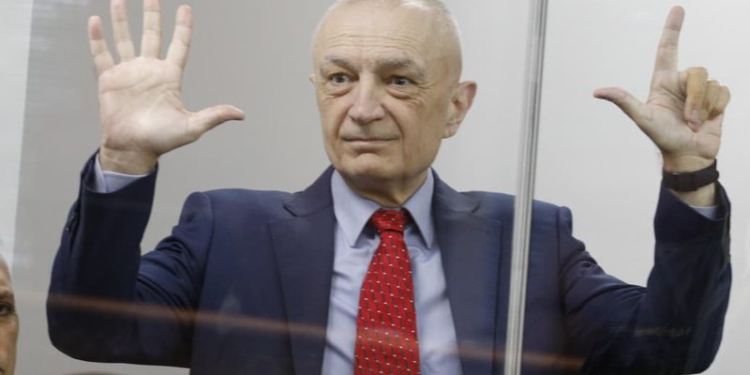 Ilir Meta del nga kafazi i qelqtë, Apeli pranon kërkesën që gjyqin ta ndjekë pranë avokatit