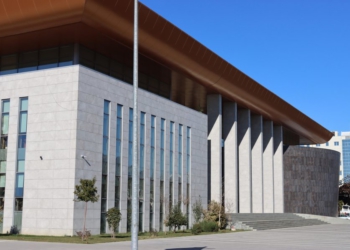 Thellohet konflikti për pagat e gjyqtarëve dhe prokurorëve, KLGJ dhe Ministria e Financave përplasen në distancë